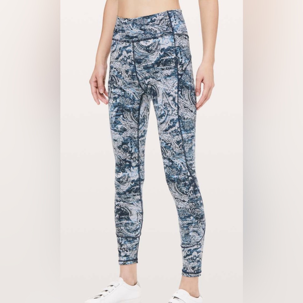 Lululemon in movement, tight, everlux fabric, 25” inseam, blue/green paisley-sz4